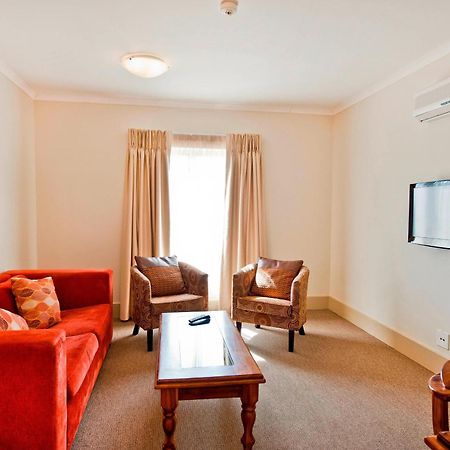 Protea Hotel By Marriott Walvis Bay Indongo Экстерьер фото