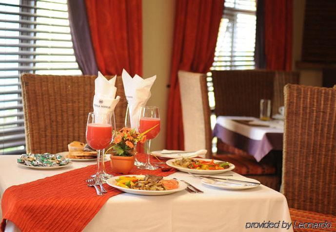 Protea Hotel By Marriott Walvis Bay Indongo Экстерьер фото
