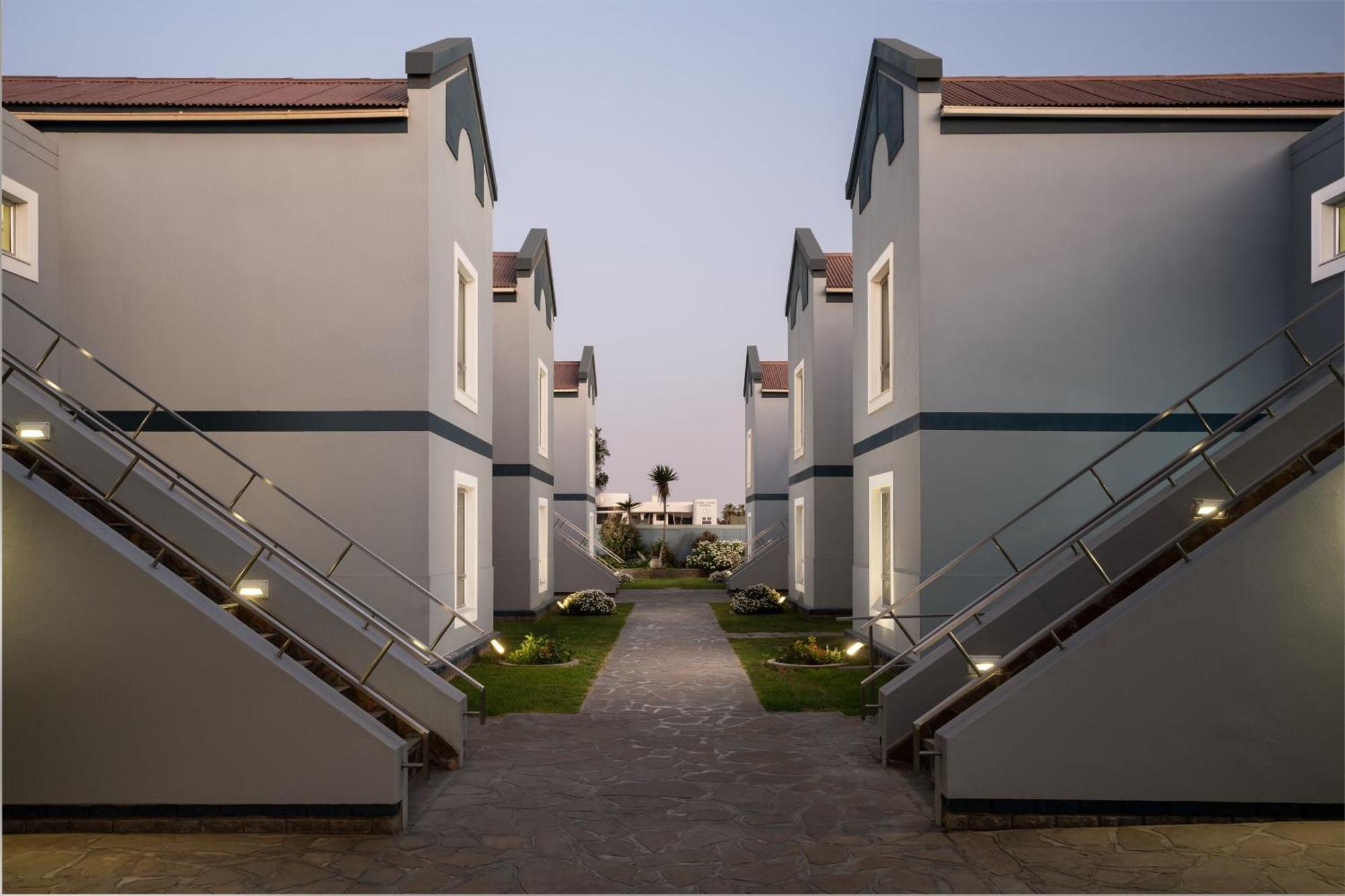 Protea Hotel By Marriott Walvis Bay Indongo Экстерьер фото