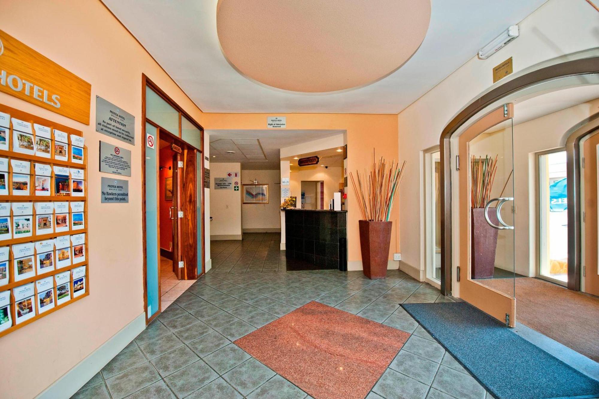 Protea Hotel By Marriott Walvis Bay Indongo Экстерьер фото