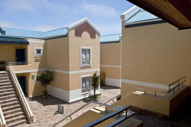 Protea Hotel By Marriott Walvis Bay Indongo Экстерьер фото